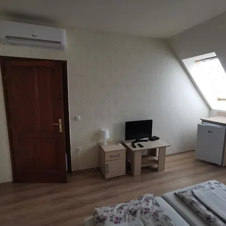 Guest house Village Garden Family Tiszakanyar